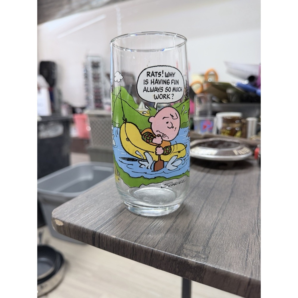 Vintage 1981 McDonald's Camp Snoopy River Rafting Collector's Glass Peanuts Gang